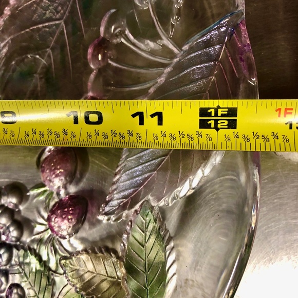12" glass fruit bowl dish, platter, tray, etched grapevine 12.5" d x 2"h - Picture 8 of 10